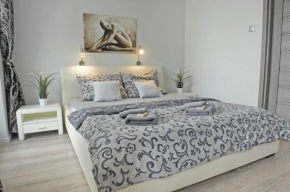  Apartament Nad Jeziorkiem 4  Варшава